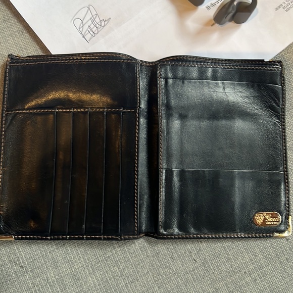 Vintage Gucci Brown Leather Wallet/Passport Case - Picture 2 of 8